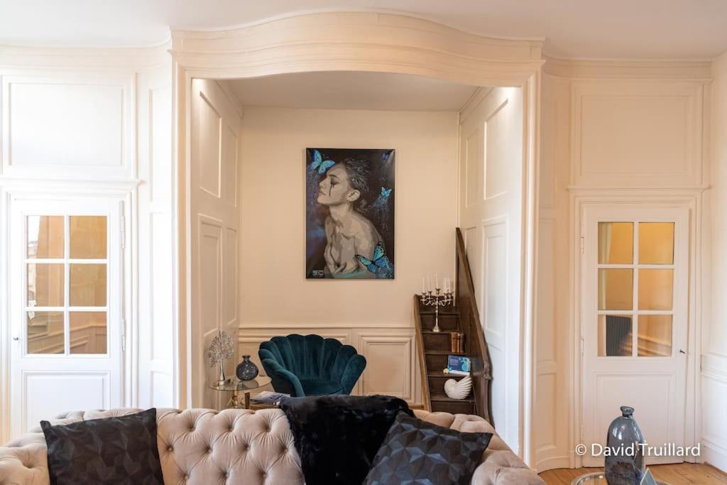 Suites Mana - Matahina Avec Vue Superbe Sur La Place Ducale Et Parking Prive Inclus Charleville-Mezieres Exterior photo